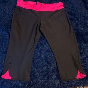 Xersion Black Capris with Pink Waistband